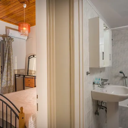 Apartamento Krystalia House Méson Yerakaríon